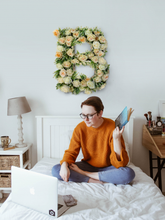 Litera realizata la comanda din flori Gentle Morning inaltime 60 cm [2]