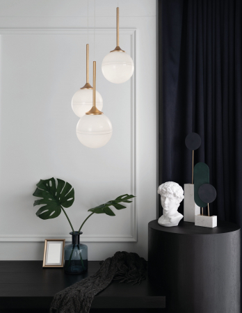 Lustra eleganta 3 pendule glob albe sticla opal cu auriu Ganiza, inaltime reglabila, 9960613 - Novaluce [3]