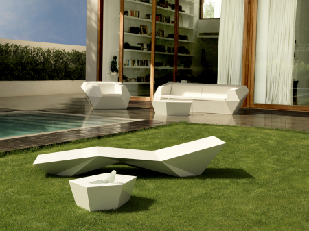 Masa cafea iluminare LED Faz 105x85x32 cm, design modern geometric cu loc frapiera, 54007 - Vondom [41]