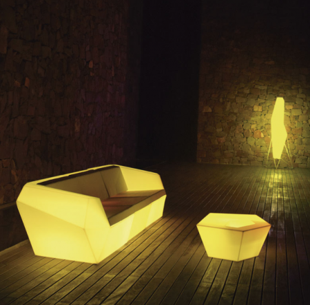 Masa cafea iluminare LED Faz 105x85x32 cm, design modern geometric cu loc frapiera, 54007 - Vondom [32]