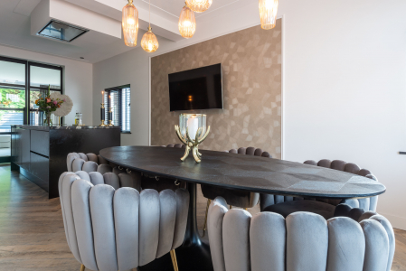 Masa dining neagra ovala lux Dora, 130/160 cm, din furnir stejar si metal, 7550 - Richmond Interiors [6]