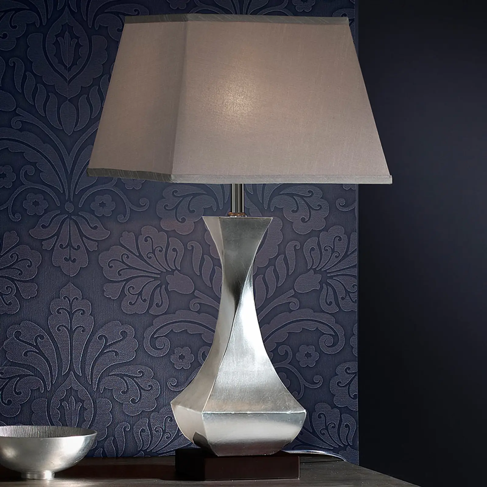 Veioza de lux aurie/argintie Camilo 64 cm baza lemn nuc, abajur textil, 662536 - Schuller [6]