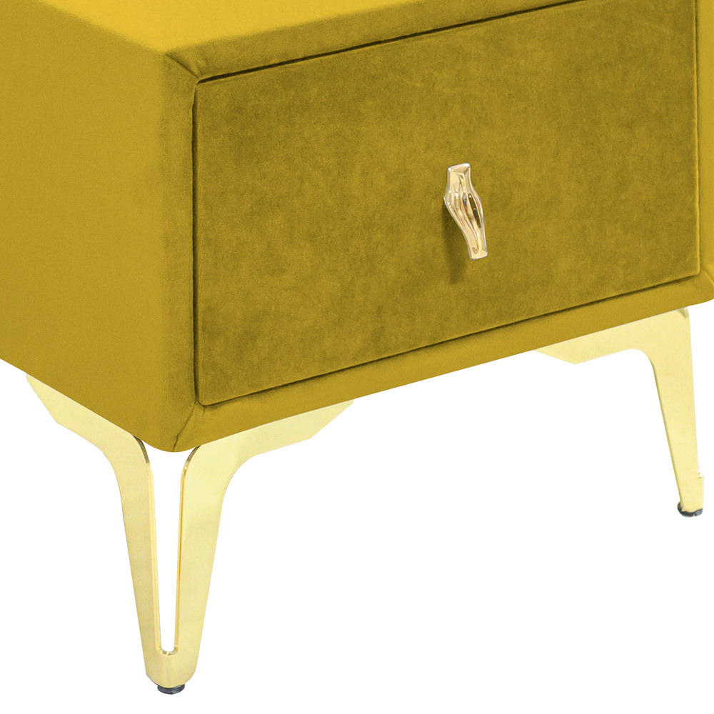 Noptiera tapitata galben mustar, cu picioare aurii [4]