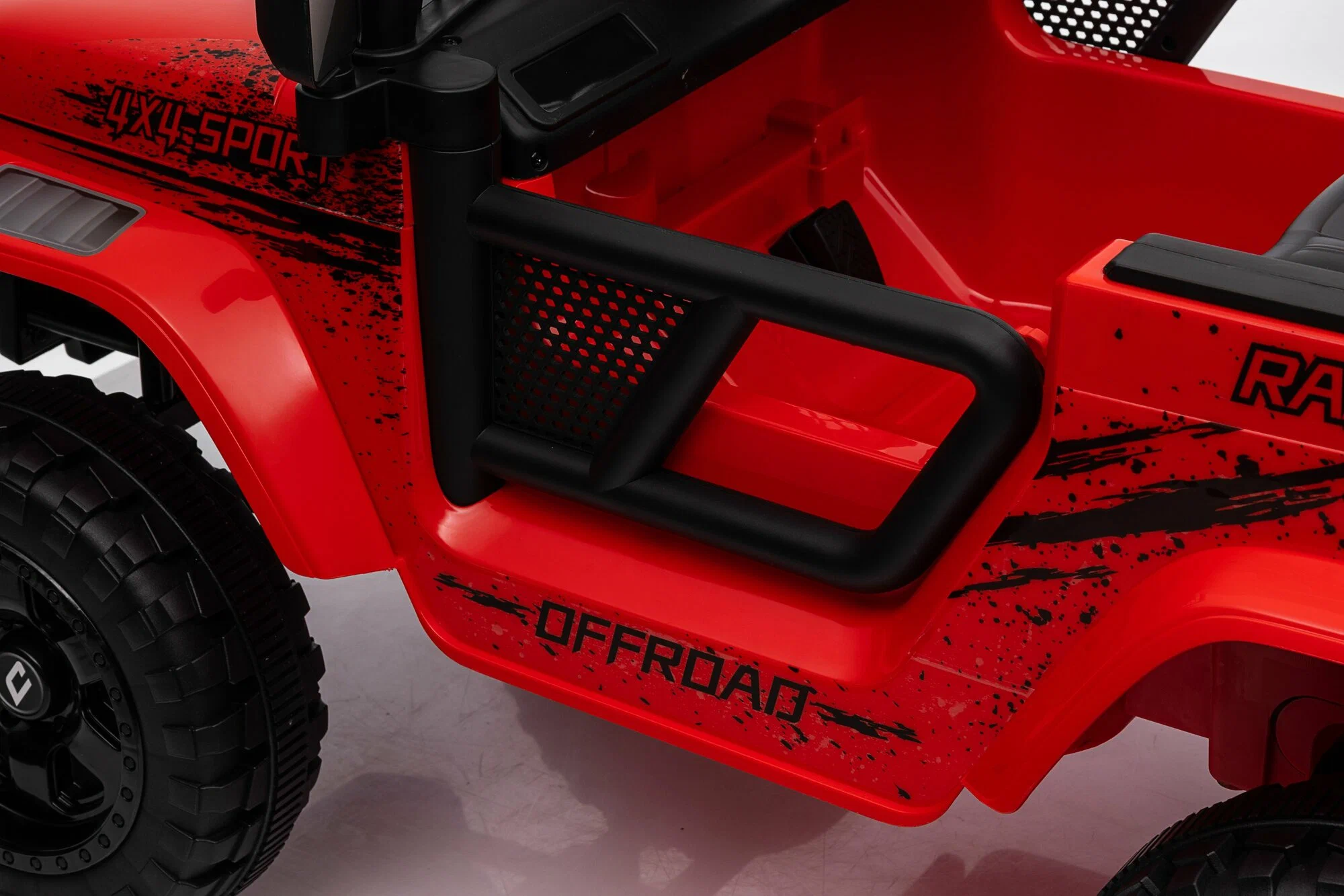Детский электромобиль Jeep Rubicon MX637/2, Красный – стиль и мощь для юных водителей [25]