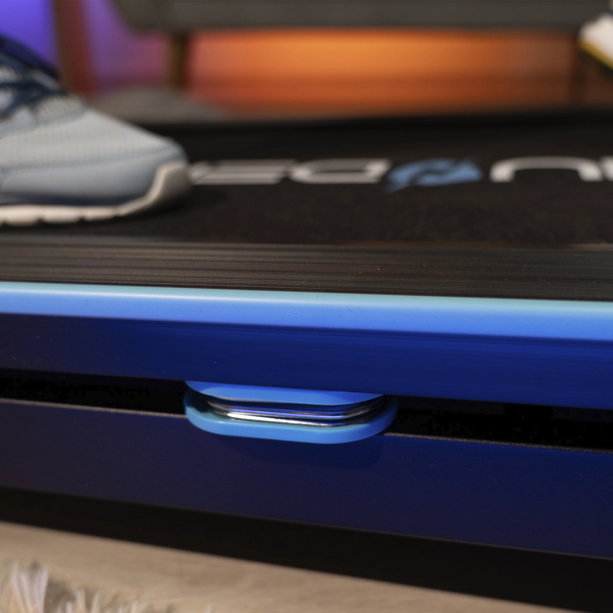 Bandă de alergare electrică THUNDER ICON-BLUE – antrenamente eficiente și confort maxim acasă [7]