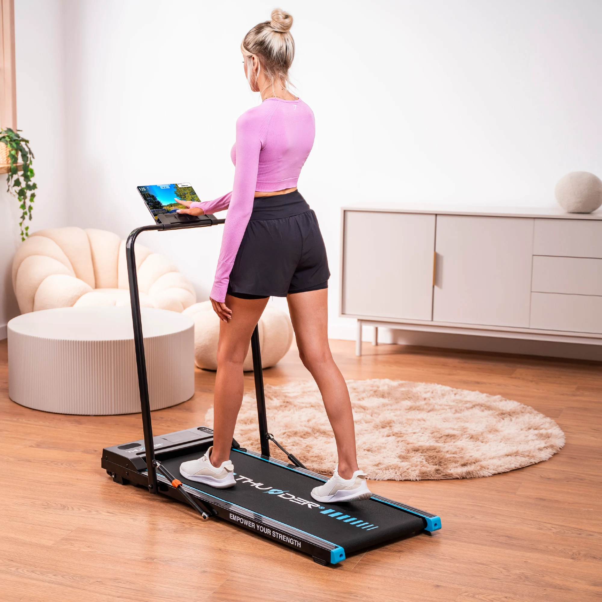 Banda de alergare electrică THUNDER VIVA-BLACK – Antrenamente ușoare și eficiente acasă, compactă și silențioasă! [4]