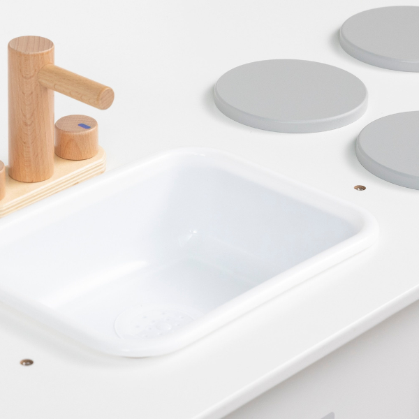 Centru de joacă din lemn multifuncțional „Activități casnice” VIGA (80×56×65.2 cm, cu Mașină de Spălat, Bucătărie, Sortare Deșeuri și Accesorii) [12]