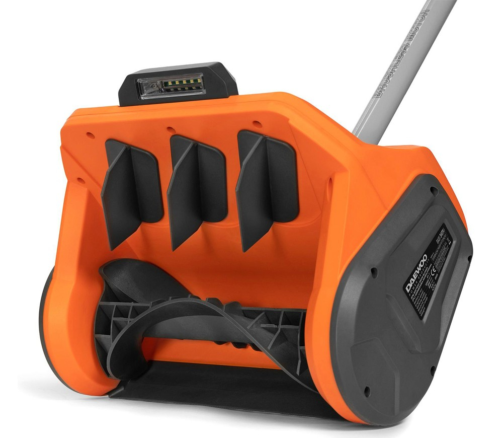 Freză de zăpadă cu acumulator DAEWOO DAST 3421Li SET (21V, 4Ah, Motor Brushless, Lățime 34 cm, Aruncare 6 m, Far de iluminare) [5]