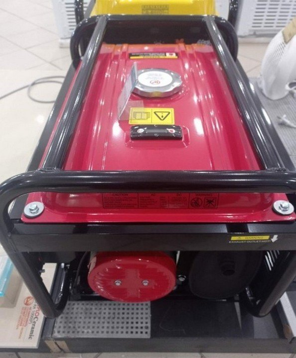 Generator pe benzină Bison BS 3500E, 3 kW, 230 V, pornire electrică [8]