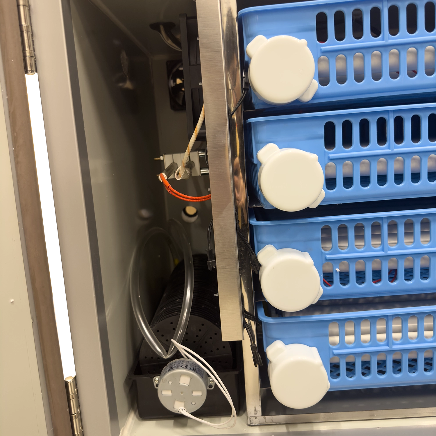 Incubator profesional automat pentru ouă DZO-256 [7]