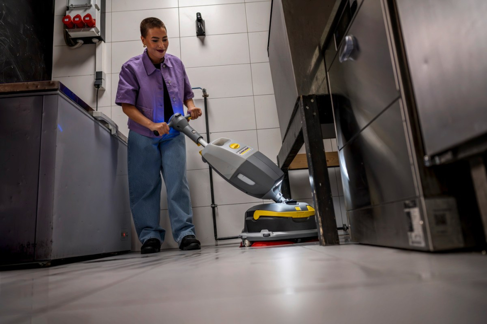 Аккумуляторная поломоечная машина Kärcher K-Mop 46 Bp Pack 36/75 (1.783-480.0, 36 В / 7,5 Ач, 460 мм, 4/4 л) [6]