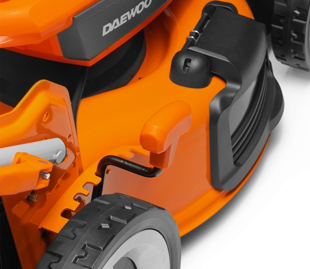 Mașină de tuns gazonul cu acumulator DAEWOO DLM 5042Li-S SET (2×21V, 2×5Ah, Motor Brushless 1300W, 47 cm, Autopropulsată, Coș 65L) [9]