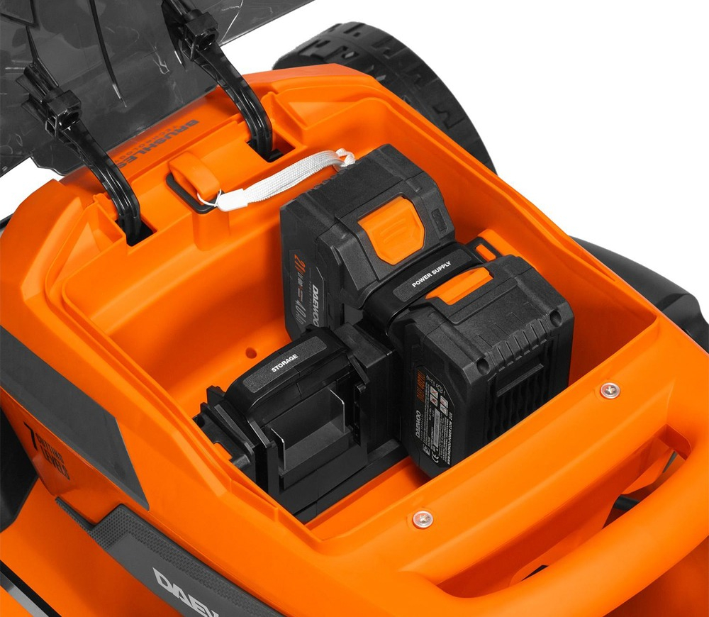 Mașină de tuns gazonul cu acumulator DAEWOO DLM 5042Li SET (2×21V, 2×4Ah, Motor Brushless 1300W, 47 cm, Coș 65L) [6]