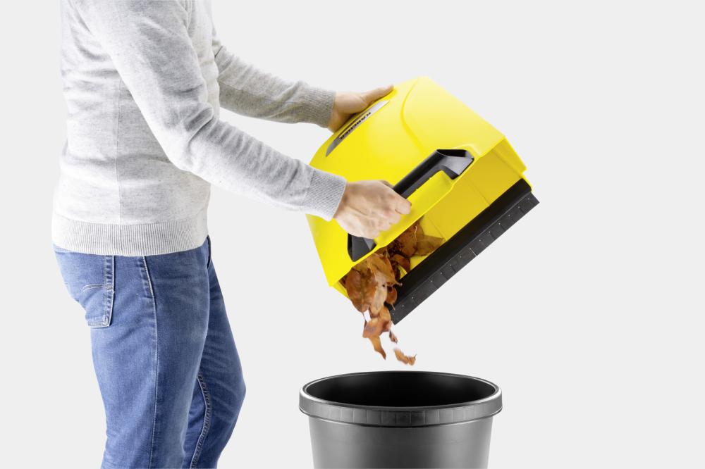 Ручная подметальная машина Kärcher S 4 – ширина 51 см, бак 20 л, до 1800 м²/ч [7]