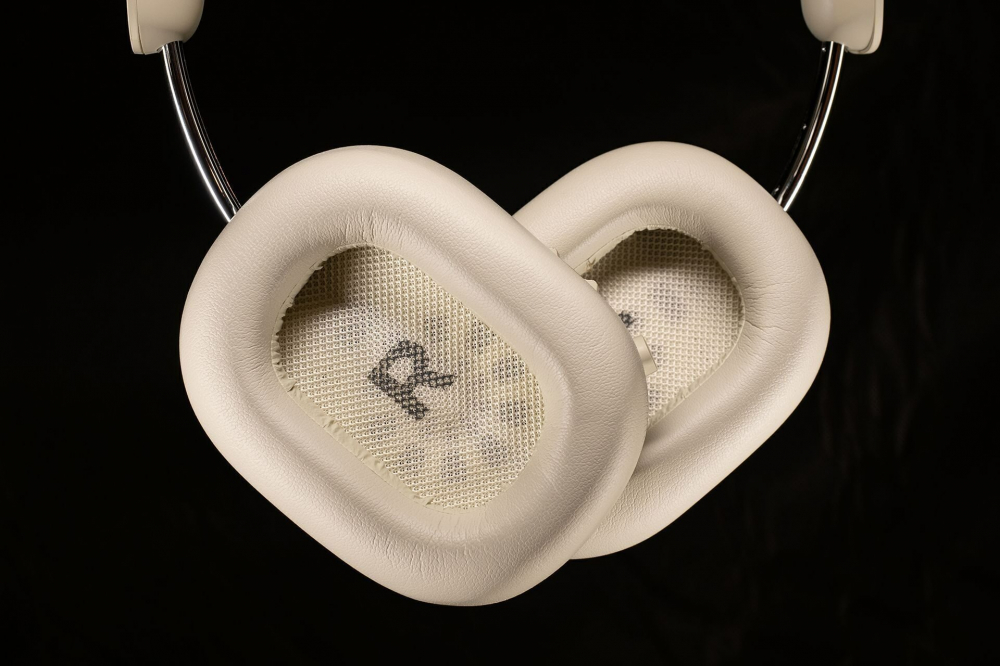 Mondo by Defunc Headphone Over-ear Greige [4]