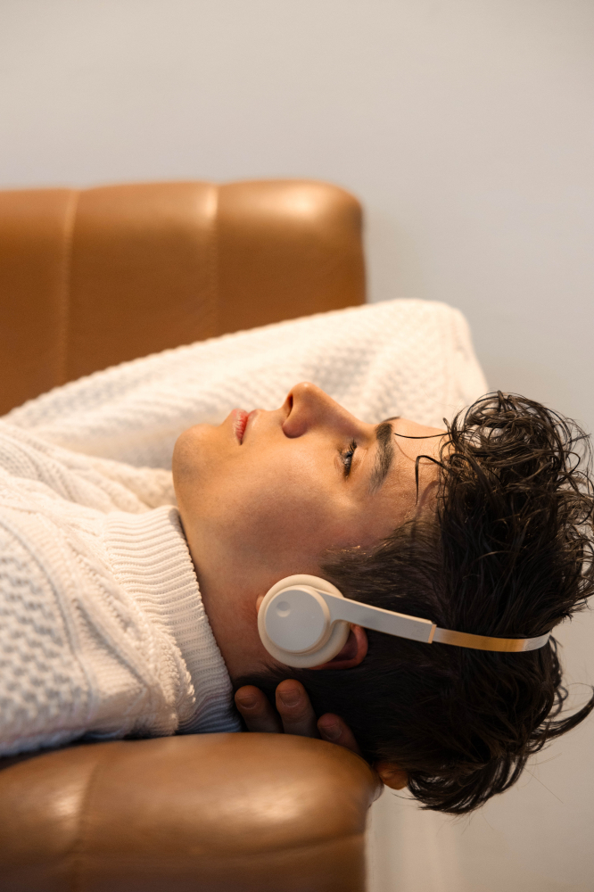 Mondo by Defunc On-Ear Headphone Greige [13]