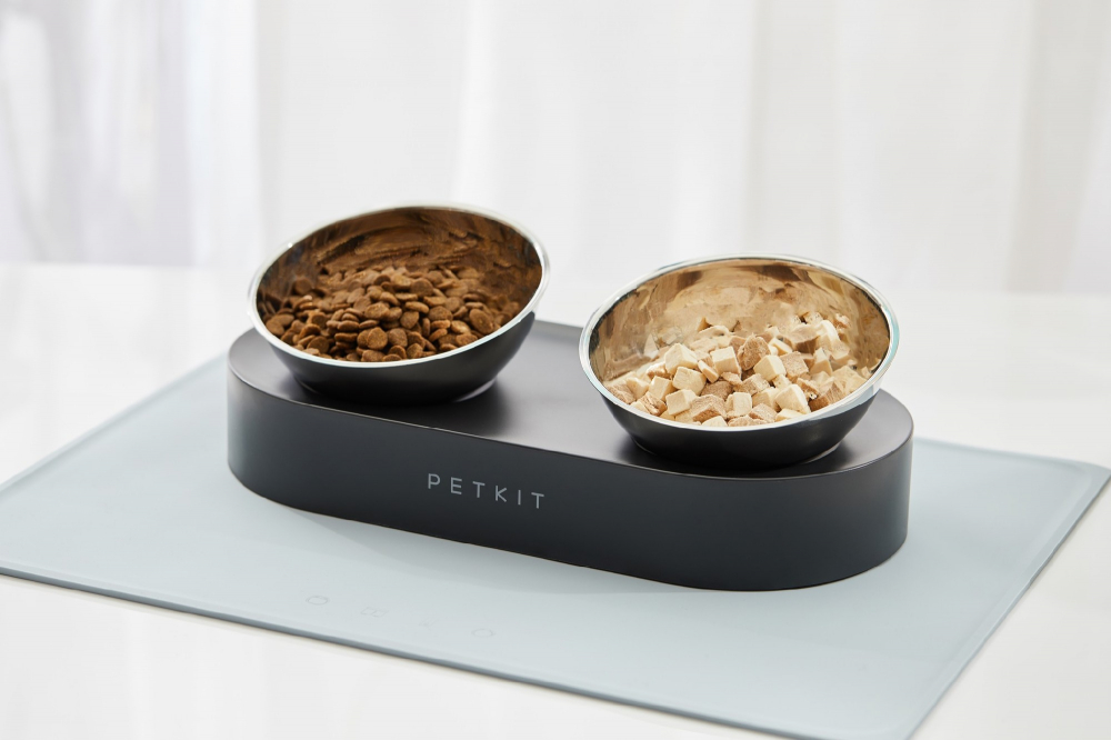Petkit Fresh Nano Metal Feeding Bowl, 304 stainless steel (food grade), Size:330*160*87.7mm,Two Adjustable angles 0* or 15*, with basement, higher height helps the cats eat comfortable [5]