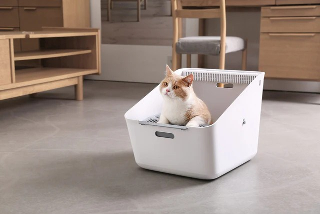 Petkit Pura Cat Litter Box, semi-open low-level entrance litter tray, built-in odour eliminator, 507*374*350mm, white [5]