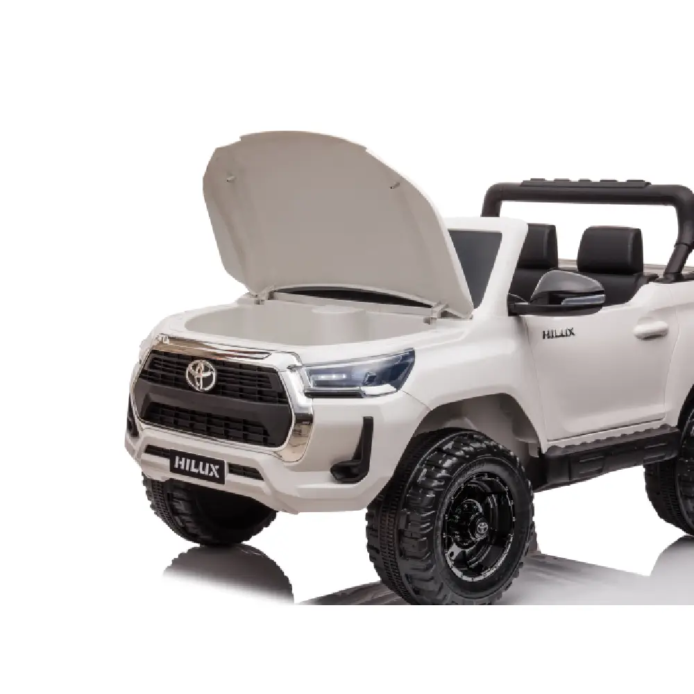 Toyota Hilux (белая) [4]