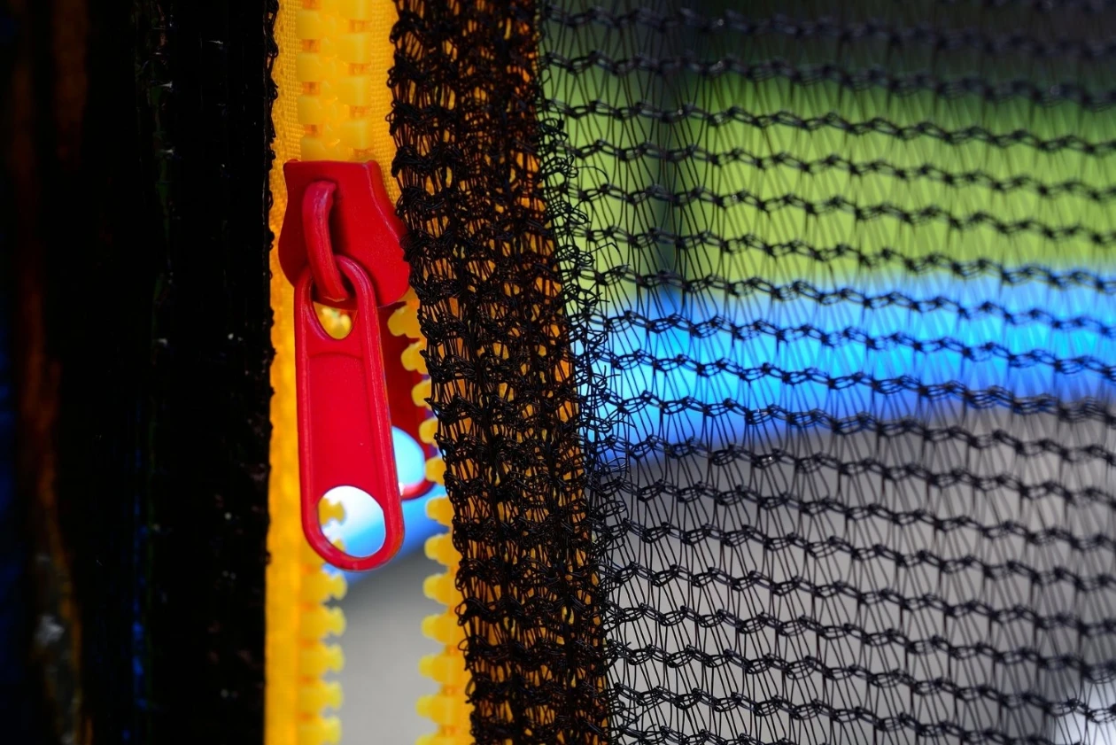 Батут FunFit 846 312 см – прочный садовый батут с защитной сеткой [8]