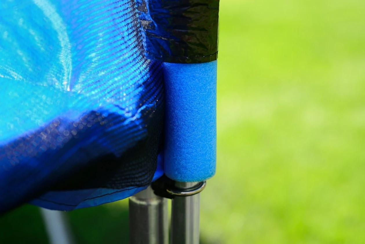 Батут FunFit 846 312 см – прочный садовый батут с защитной сеткой [7]