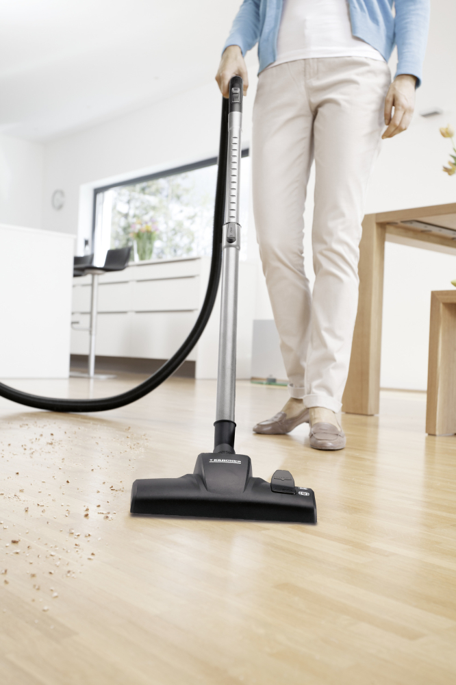 Aspirator Kärcher VC 2 – 700 W, sac 2,8 L, rază 7,5 m – „tancul german” mic și indestructibil pentru apartament [7]