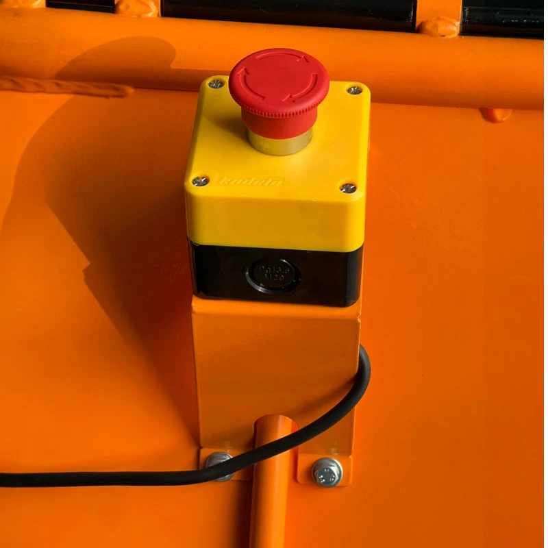 Tocător de crengi pe benzină Kronava RNA650 – 4000 W, 4 timpi, diametru tocare 100 mm – Putere și independență totală pentru grădină, livadă sau șantier! [10]