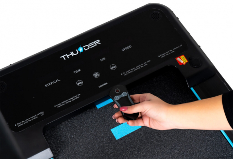 Электрическая беговая дорожка THUNDER IMPACT-BLACK — Мощность и комфорт для домашних тренировок [4]