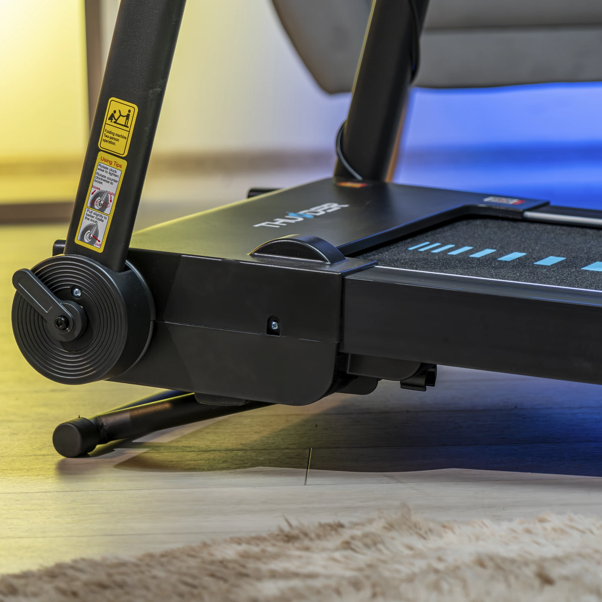 Bandă de alergare electrică Thunder REVO-BLACK – Antrenamente profesionale compacte și conectate acasă! [3]