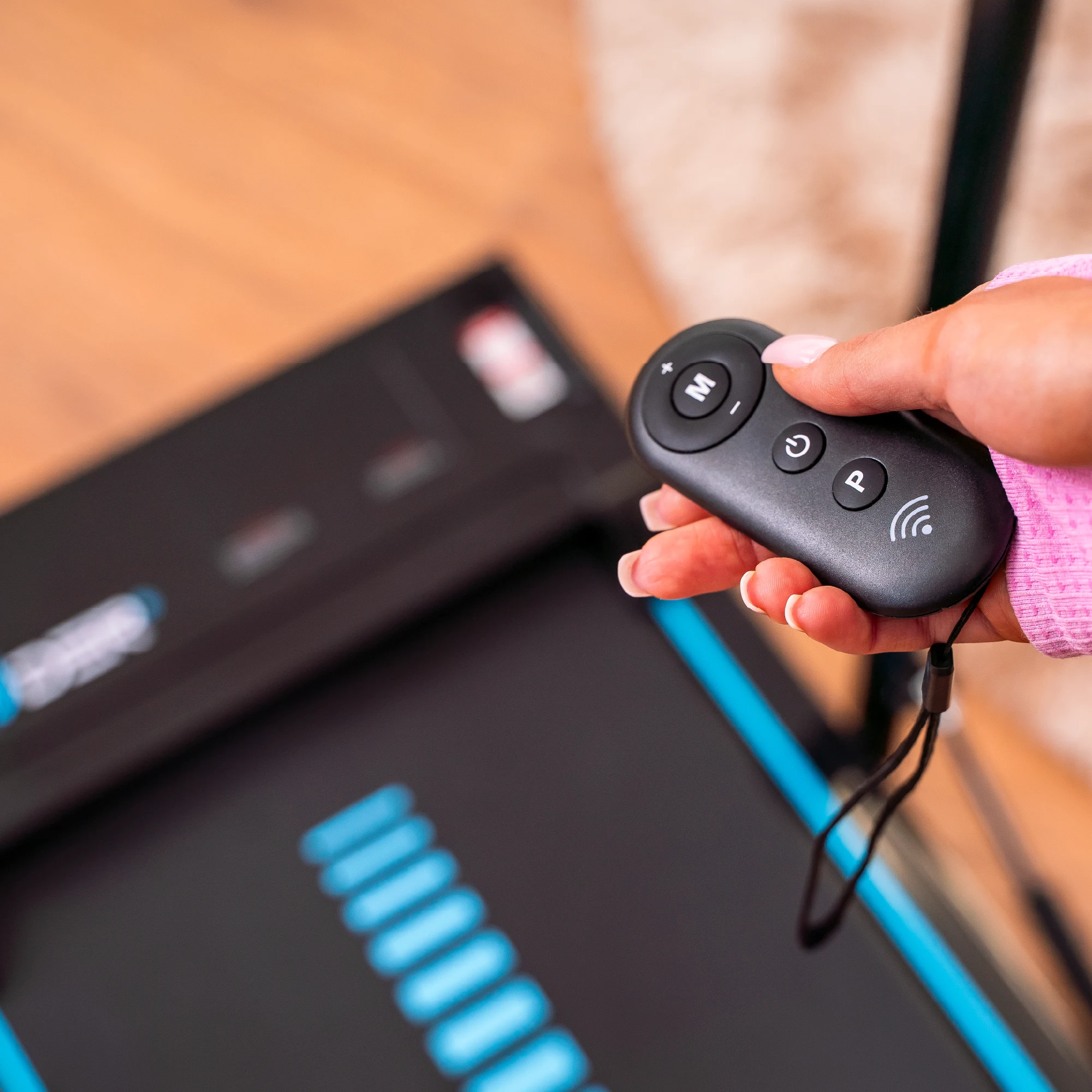 Banda de alergare electrică THUNDER VIVA-BLACK – Antrenamente ușoare și eficiente acasă, compactă și silențioasă! [4]