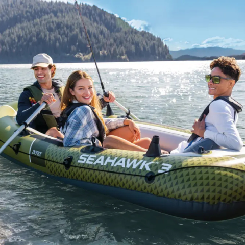 Надувная лодка INTEX Seahawk 3 – Приключения и безопасность на воде для всей семьи [1]