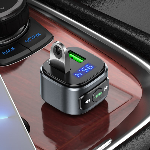 HOCO E67 Fighter Transmițător FM Bluetooth pentru mașină cu QC3.0 [3]