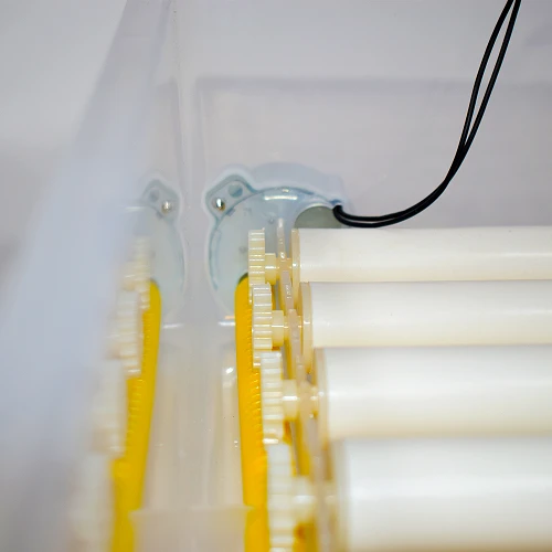 Incubator ouă Demetra DM-176 (176 ouă găină) – Automat complet, alimentare dublă 220V/12V + ovoscop inclus [10]