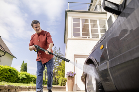 K 5 FJ BB Aparat de spălat cu presiune Kärcher – 145 bar, 2100 W + Duza spumă 0.3 l și șampon auto 3-în-1 inclus, ultra-ușor 6,3 kg [6]