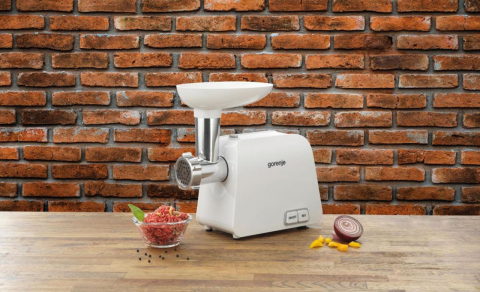 Meat mincer Gorenje MG1602WPutere:  1600 WMaterialul carcasei:  Metal, Plastic Capacitatea de mărunșire :  1,9 kg/mFuncție reversProtecție la suprasarcinăAccesoriu pentru cârnați [6]