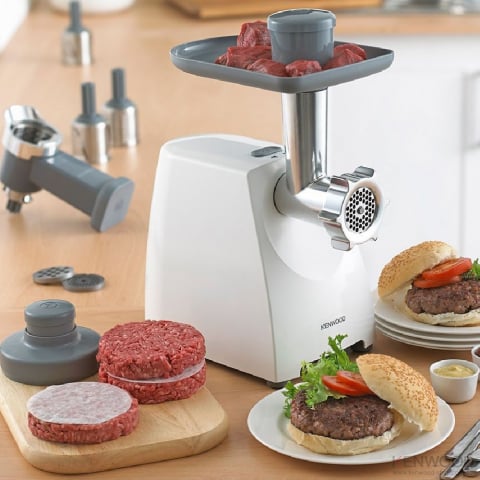 Meat Mincer Kenwood MG 360Putere:  1400 WMaterialul carcasei:  Plastic Capacitatea de mărunșire :  1,5 kg/mFuncție revers:  ДаProtecție la suprasarcină:  ДаAccesoriu pentru cârnați:  Да [4]