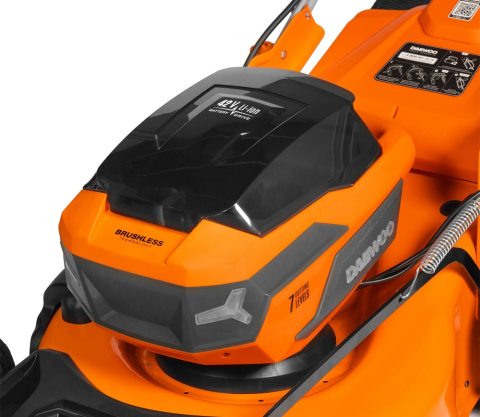 Mașină de tuns gazonul cu acumulator DAEWOO DLM 5042Li-S SET (2×21V, 2×5Ah, Motor Brushless 1300W, 47 cm, Autopropulsată, Coș 65L) [6]
