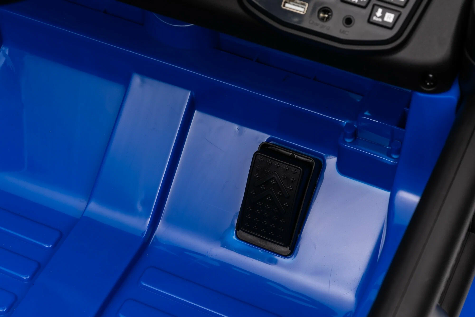 Mașinuță electrică pentru copii Jeep Rubicon MX637/3, Albastru – putere, distracție și siguranță [19]