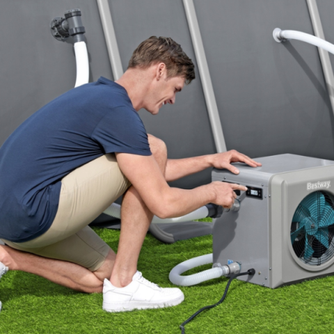 Pompă de căldură Bestway pentru încălzirea apei în piscine până la 30 m³, 4.4 kW [1]