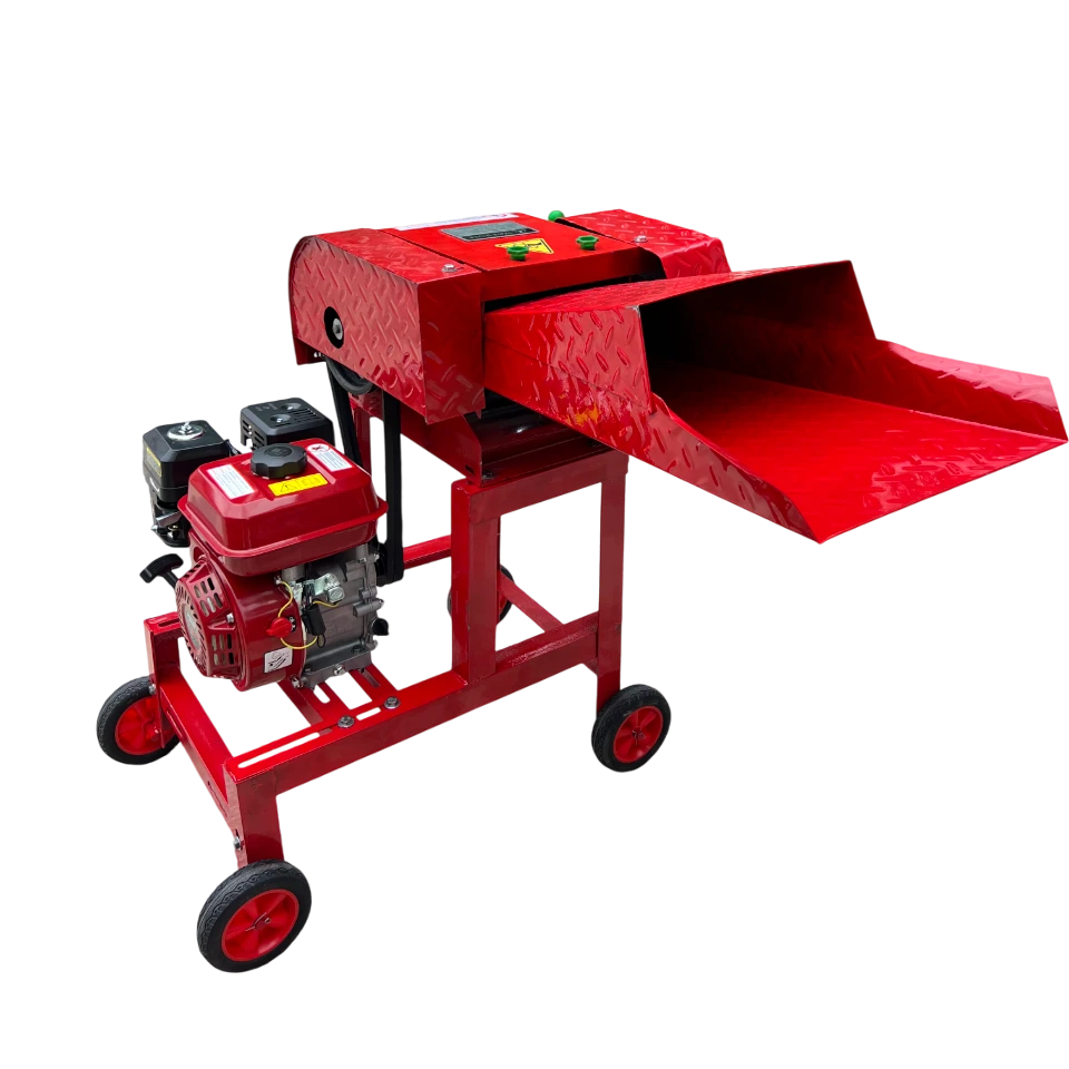 Produse pentru animale - Tocător de furaje Demetra DM-04 pe benzină – Putere maximă și autonomie totală în fermă