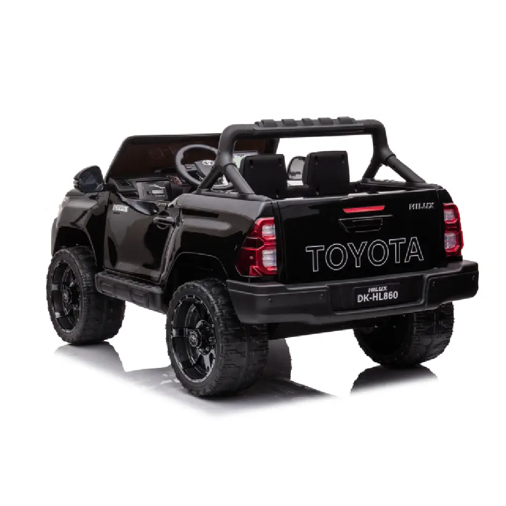 Toyota Hilux (чёрный) [1]