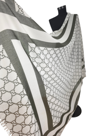 Esarfa cu imprimeu Femei [1]