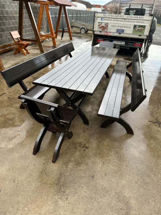 masa cu banci din lemn [1]