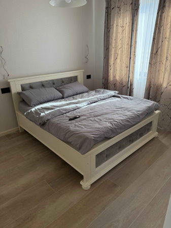 Paturi din lemn masiv tapițate [1]