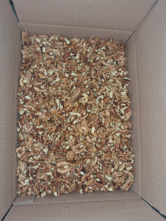 Miez de nucă natural, calitate medie [4]