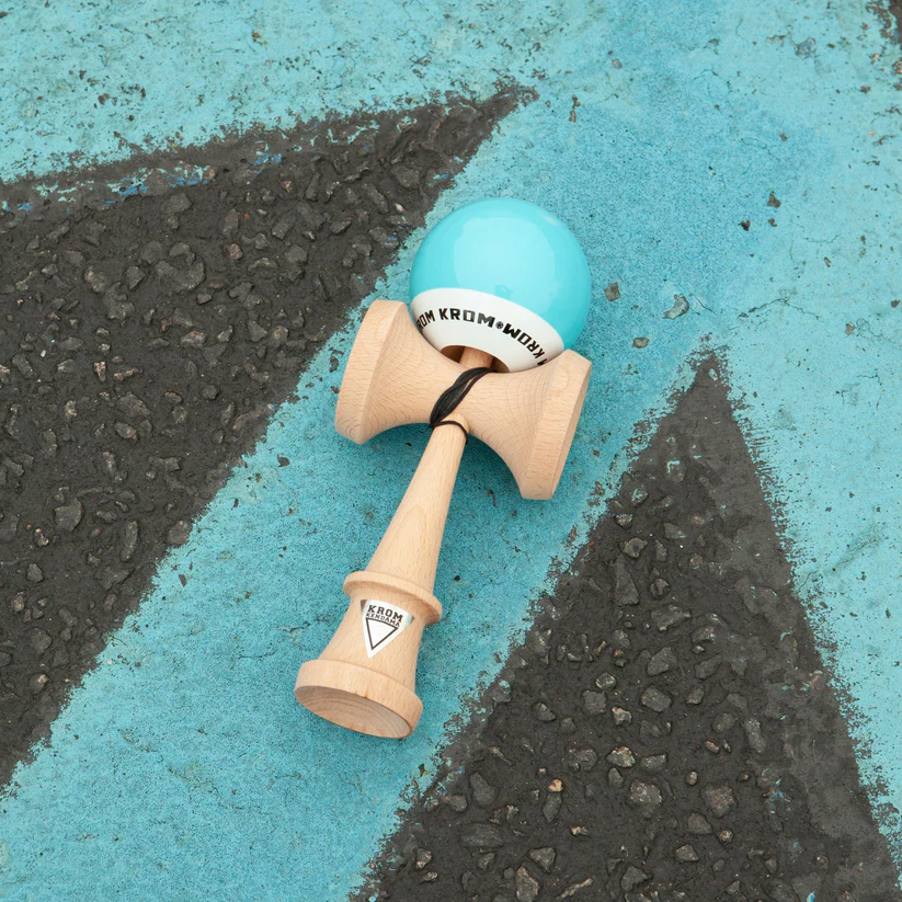 Kendama Krom POP - sticky - Albastru Deschis [8]