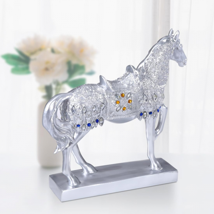 Decoratiune eleganta din rasina fina, bibelou reprezentand cal impodobil, 26x21,6 cm [2]