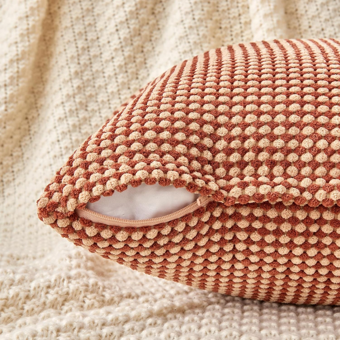 Husa de perina ornamentala 40x40 cm,  model Maro cu galben [4]