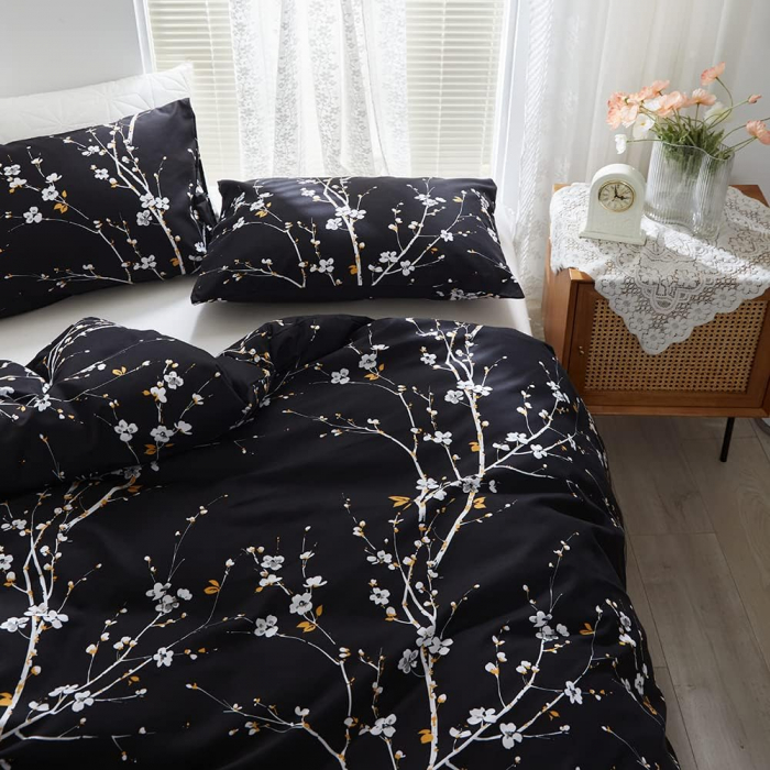 Lenjerie de pat 3 piese neagra cu crengute alba-1 husa pilota 240x220cm+ 2 huse perini 80x80 cm [5]