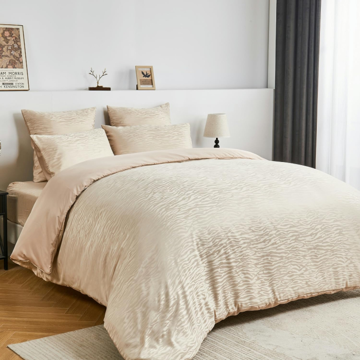 Lenjerie de pat din satin crem, husa pilota 200x200 cm, 5 fete perini 65x65 cm [2]